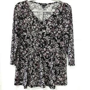 ROZ & ALI Peplum V-neck Lavender/Black Floral Top